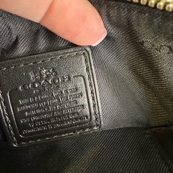 EUC COACH DOUBLE ZIP CANVAS WRISTLET IN BLACK AND GRAY - Picture 10 of 11